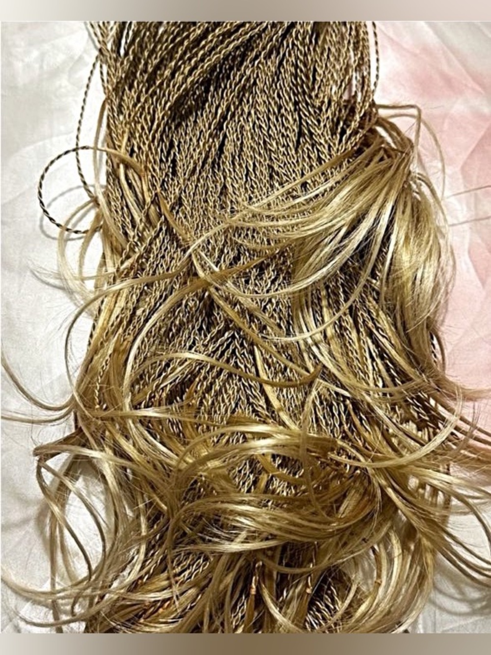 🆕SO.CAP Young Line Camilla Gold Wavy Hair Clip Extensions with Cascading Curls - Picture 3 of 10